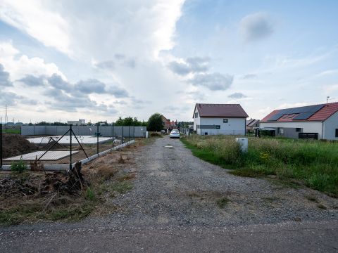 Prodej pozemku 452 m2 Všestary Hradec Králové