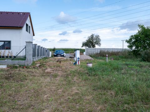 Prodej pozemku 452 m2 Všestary Hradec Králové