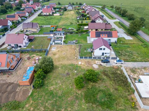 Prodej pozemku 452 m2 Všestary Hradec Králové