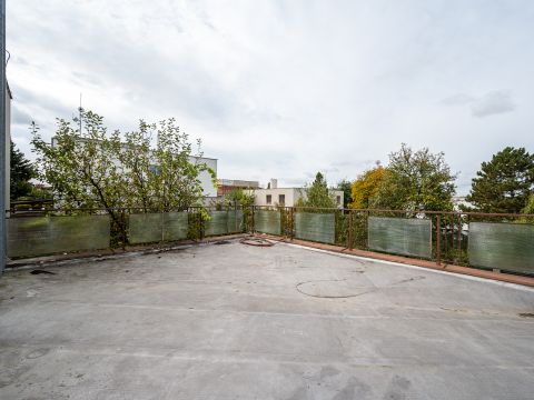 prodej-rodinneho-domu-stavbaru-sezemice