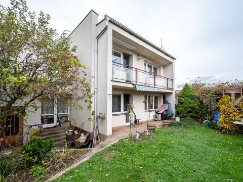 prodej-rodinneho-domu-stavbaru-sezemice