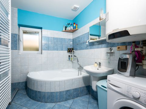 prodej rodinného domu 3+kk se zahradou, Černíkovice