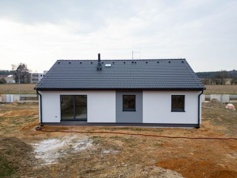 prodej-rodinneho-domu-mcely-2