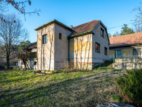 prodej-rodinneho-domu-svojsice